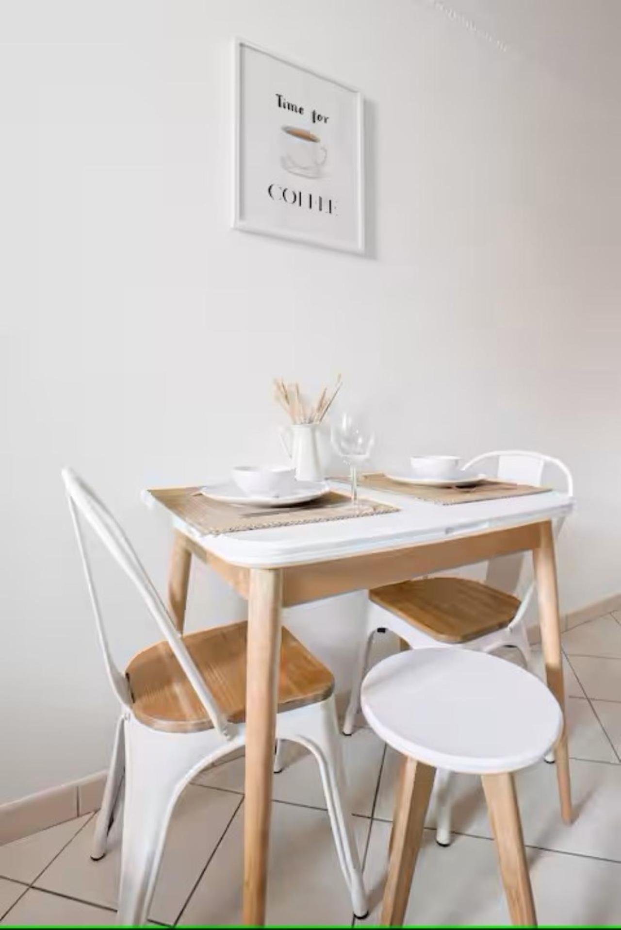 Coeur De Ville - Au Pied Du Metro - 3 Chambres Bobigny Ngoại thất bức ảnh